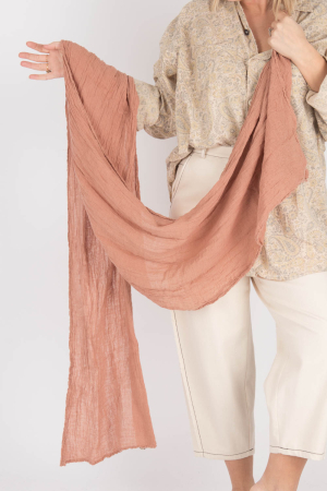 cc100283 - Couleur Chanvre Scarf @ Walkers.Style buy women's clothes online or at our Norwich shop.