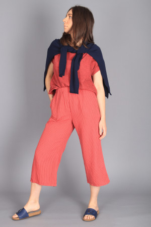 cl210208 - Cut Loose Crop Pant @ Walkers.Style buy women's clothes online or at our Norwich shop.