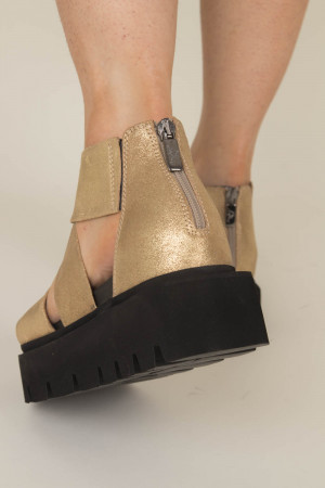 lf230411 - Lofina Gold Sandals @ Walkers.Style buy women's clothes online or at our Norwich shop.