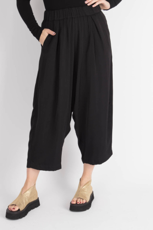 mi240336 - MiiN Trousers @ Walkers.Style buy women's clothes online or at our Norwich shop.